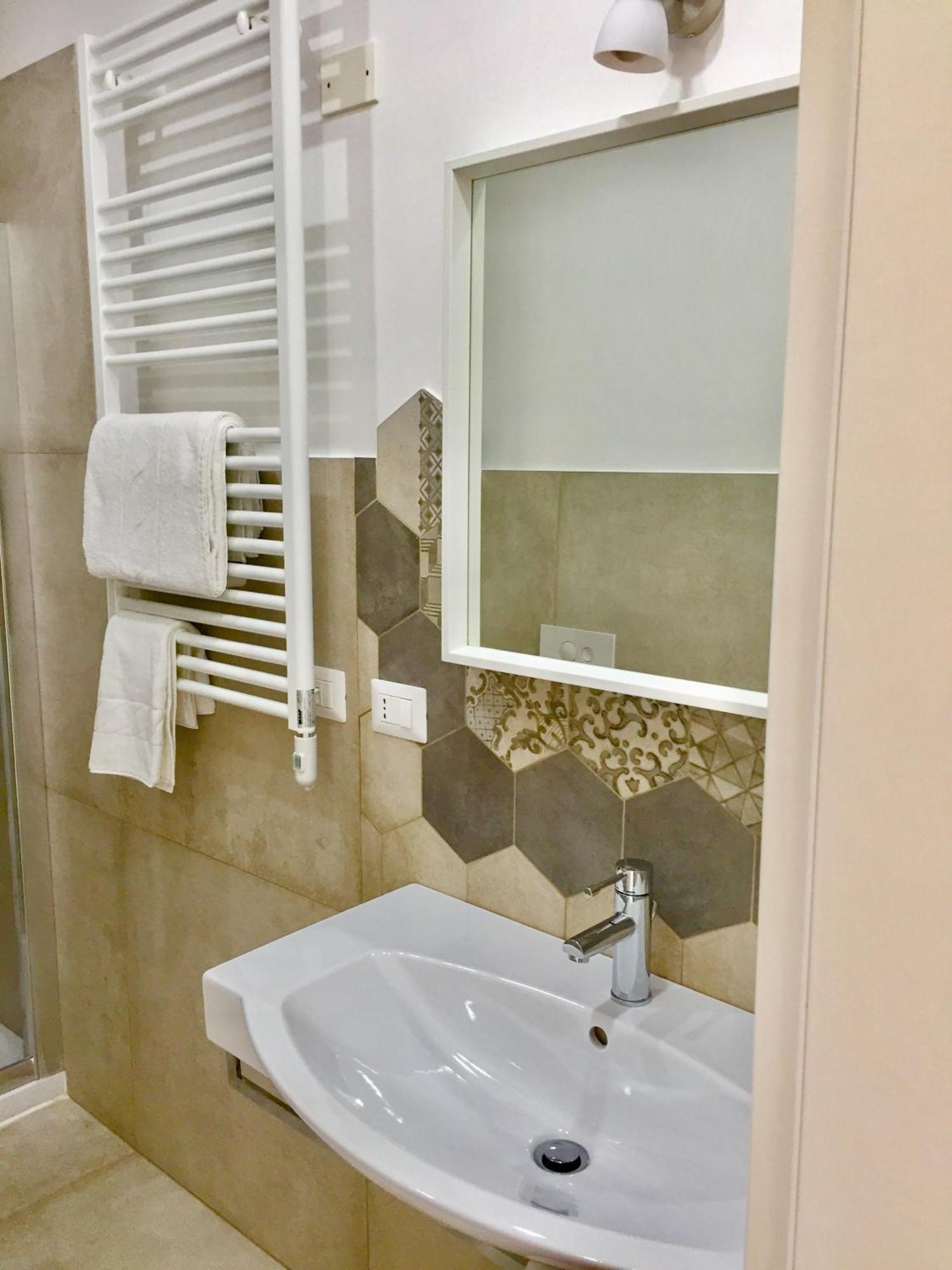 Bed and Breakfast Angioy 18 Сассари Номер фото
