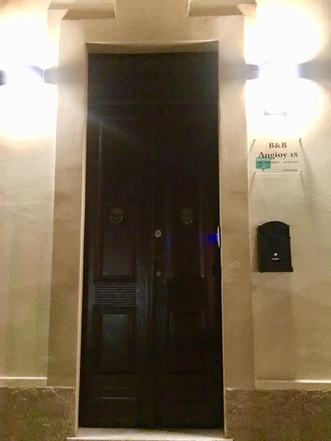 Bed and Breakfast Angioy 18 Сассари Экстерьер фото